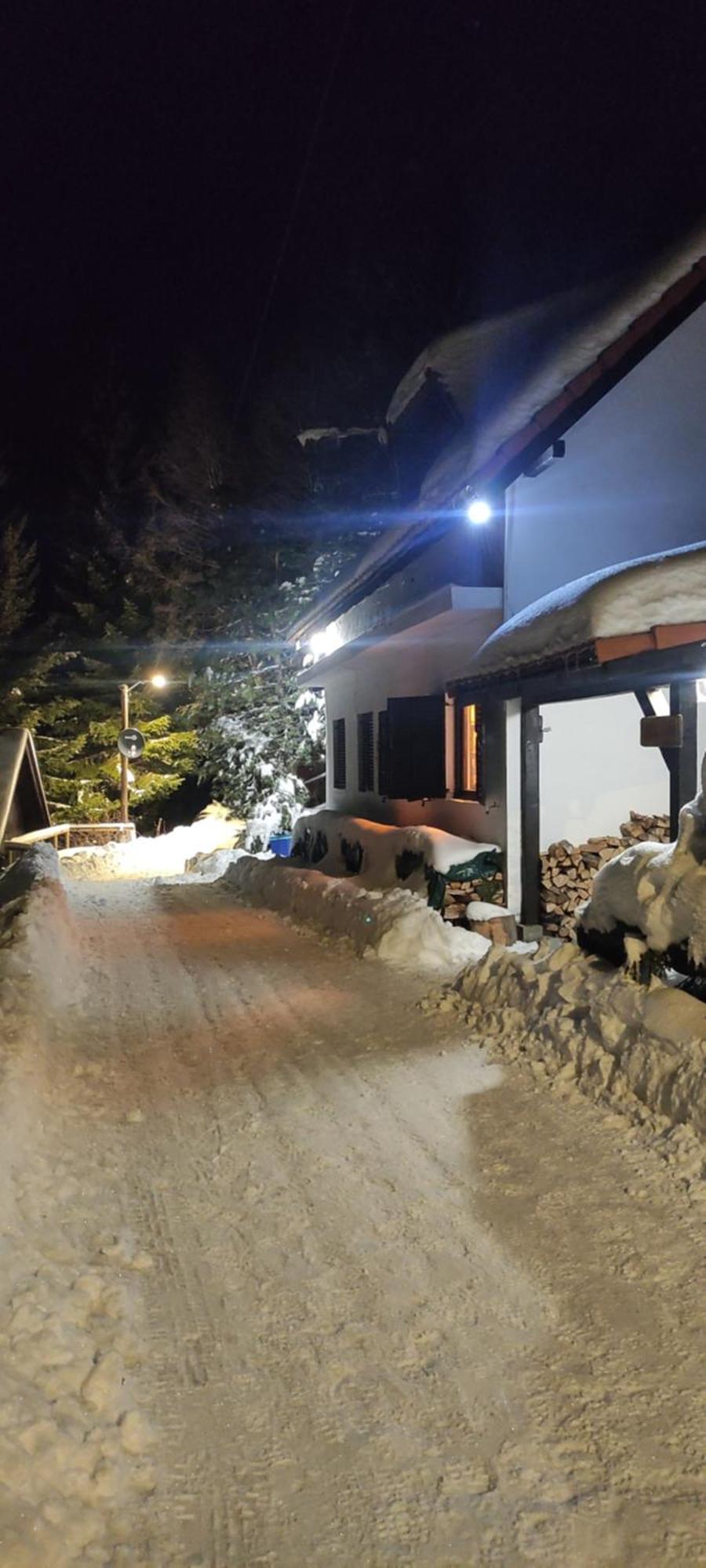 Готель Uki & Sofi Mountain House Копаоник Екстер'єр фото